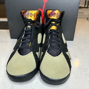 Air Jordan Retro 7 SE (Black Olive)
